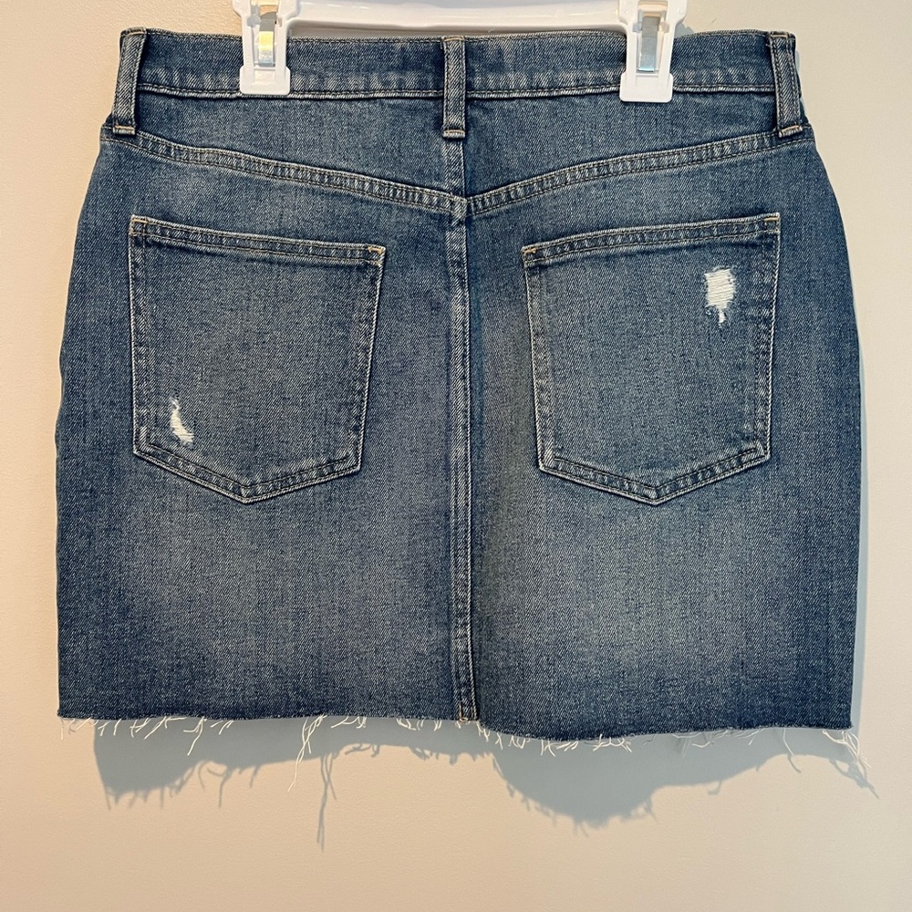 GAP Denim Skirt Size 2 - Picture 2 of 3